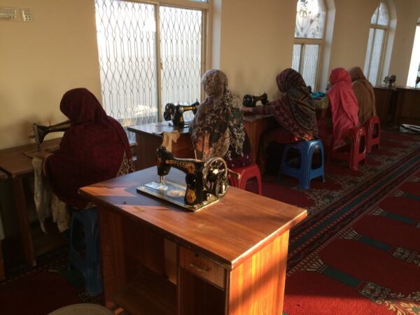 Sewing School - Image 12